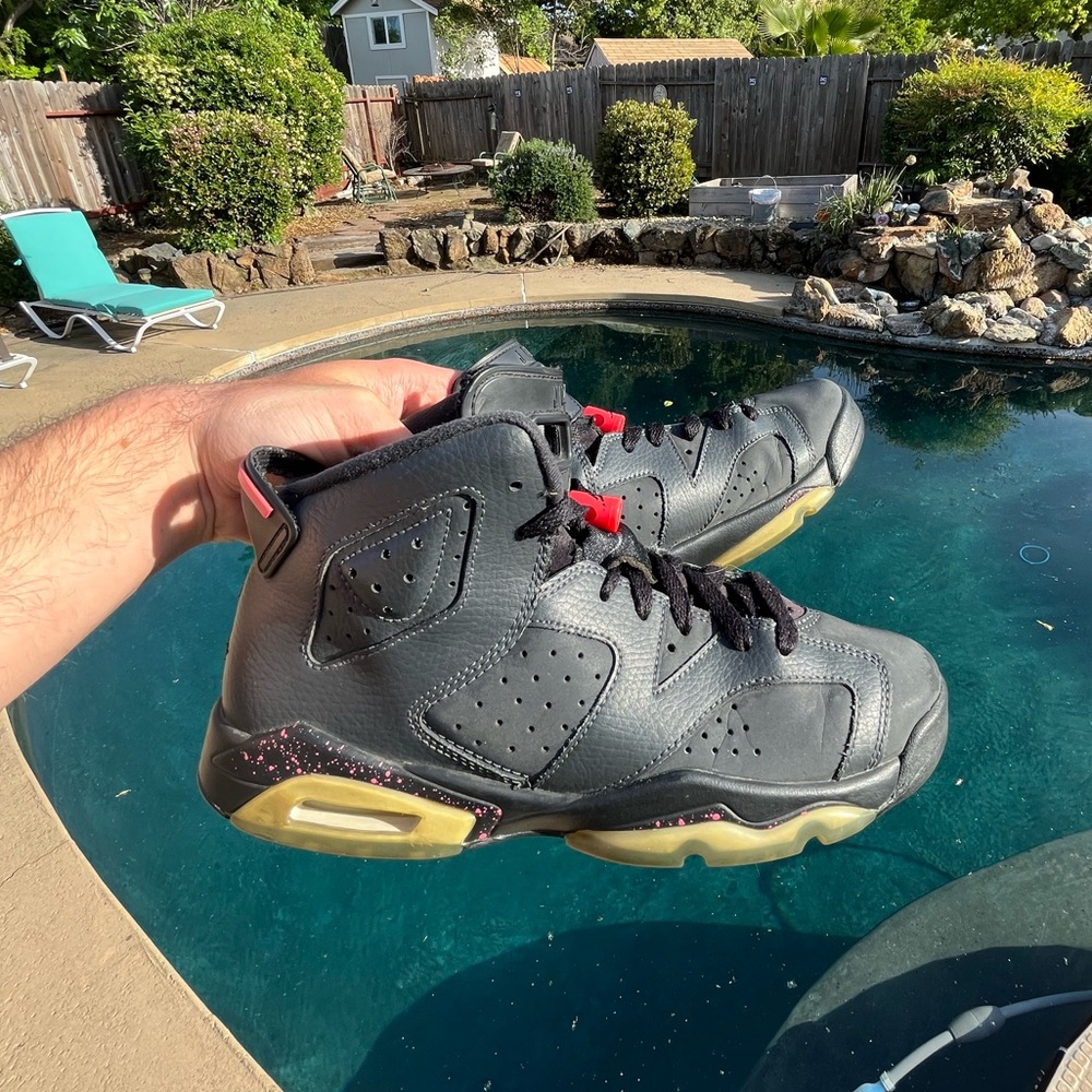 Nike Air Jordan 6 Hyper Pink